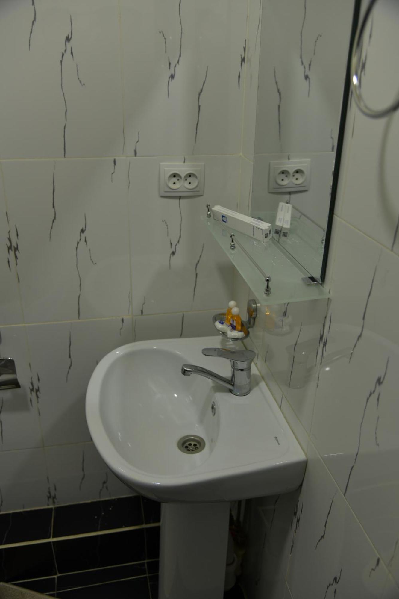 Mulberry Hotel Tashkent Luaran gambar